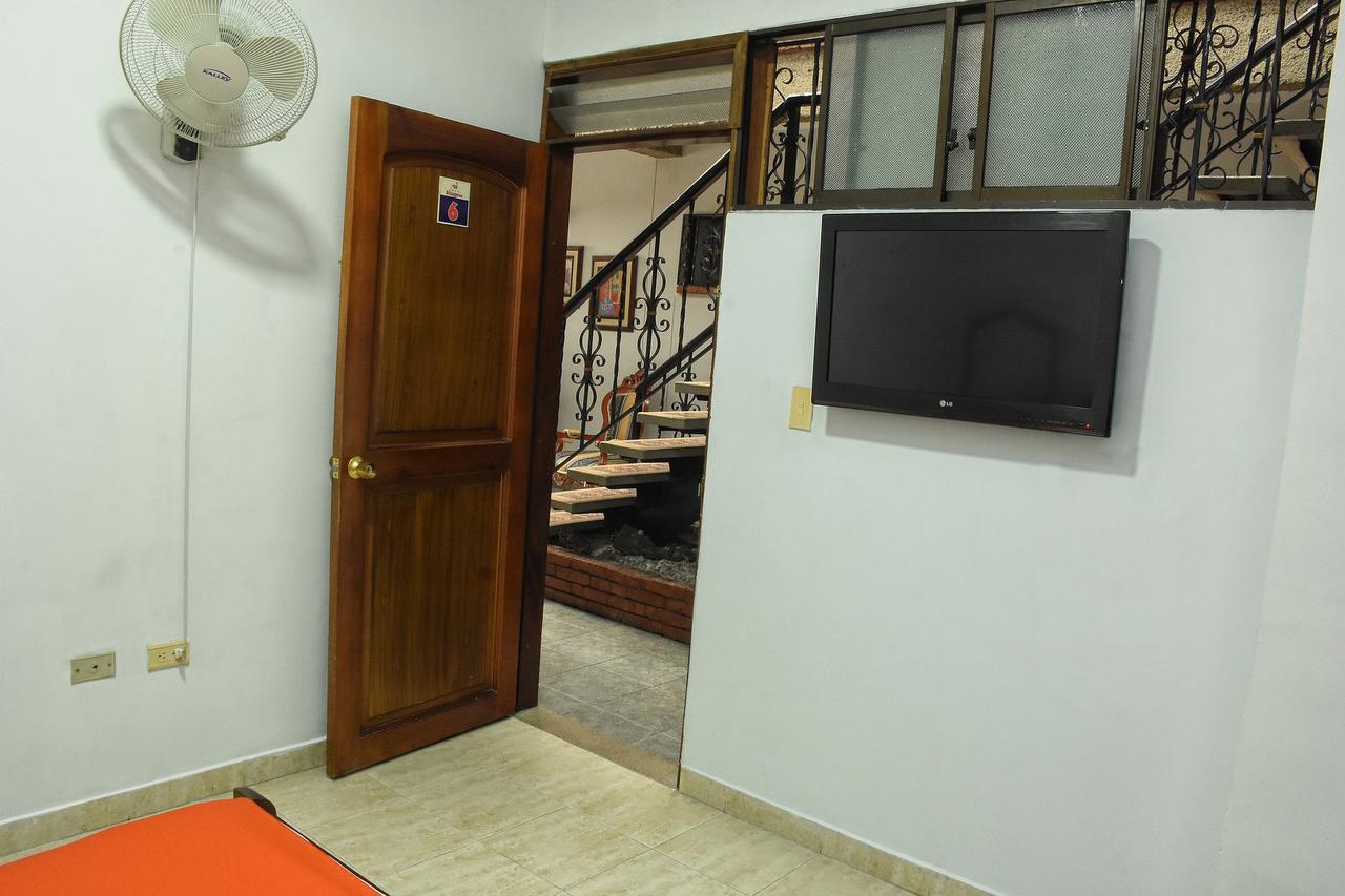 Hotel El Lago 2 Pereira Exteriör bild